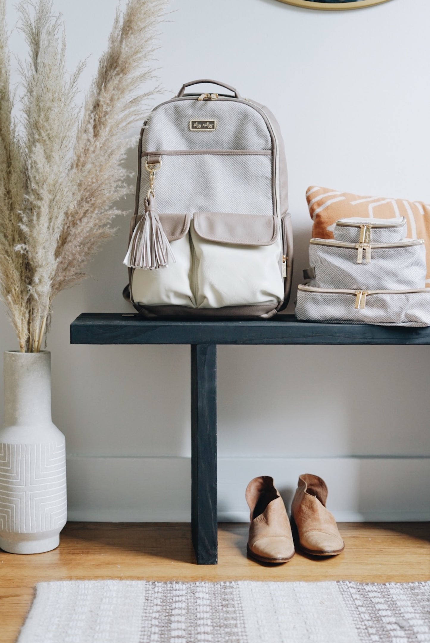 Itzy Ritzy Boss Backpack - Vanilla Latte